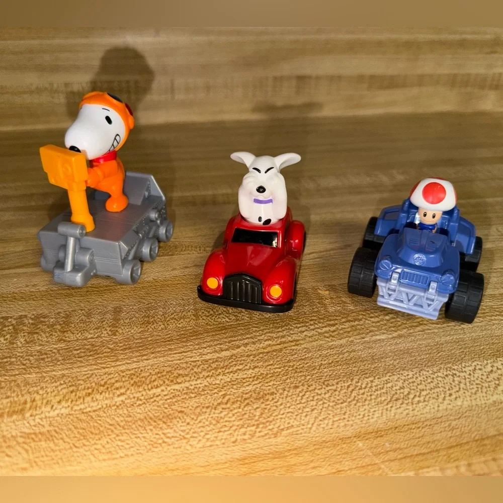 2010 Lot of McDonald's collectible car sets Snoopy cruella deville mushroom toad